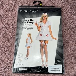 Women’s nurse halloween costume